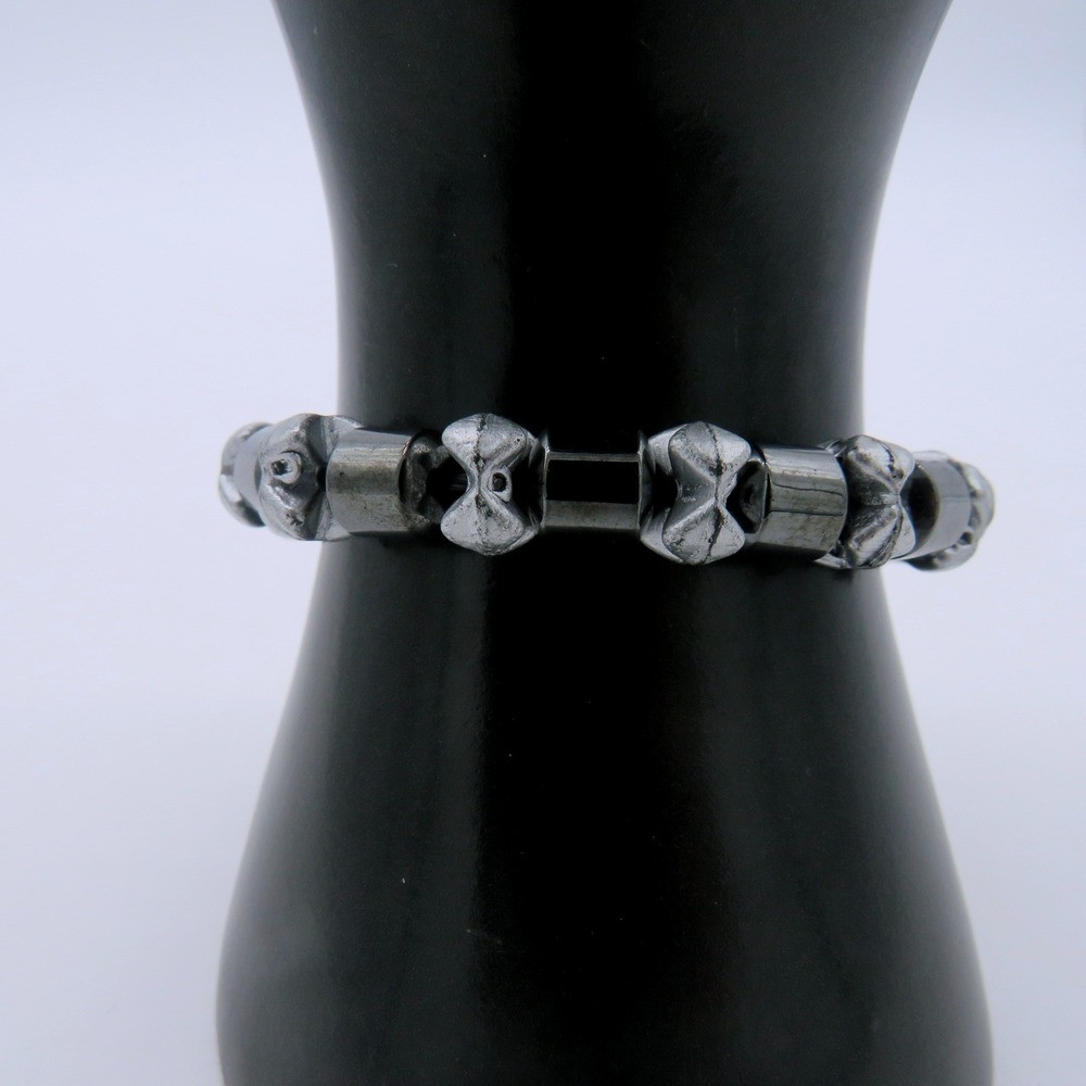 Hematite Cylinder Silver Tone Bow Bead Elastic Stretch Bracelet‎ Gunmetal